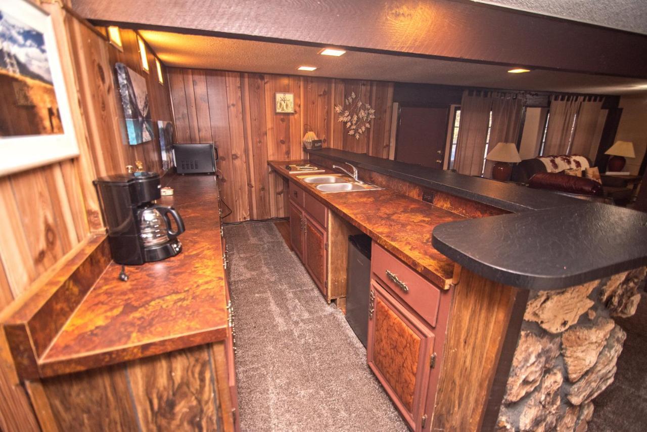 Huge Ruidoso Retreat With Game Room, Pool, 2 Balconies, 2 Kitchens - Sleeps 17! Екстер'єр фото
