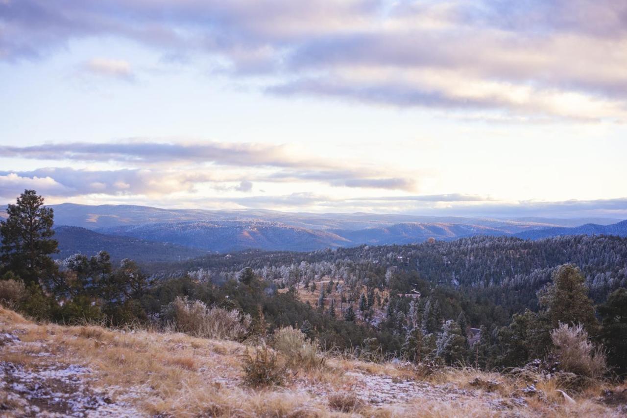 Huge Ruidoso Retreat With Game Room, Pool, 2 Balconies, 2 Kitchens - Sleeps 17! Екстер'єр фото