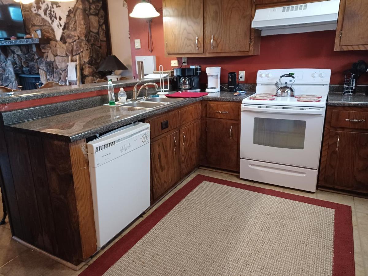 Huge Ruidoso Retreat With Game Room, Pool, 2 Balconies, 2 Kitchens - Sleeps 17! Екстер'єр фото