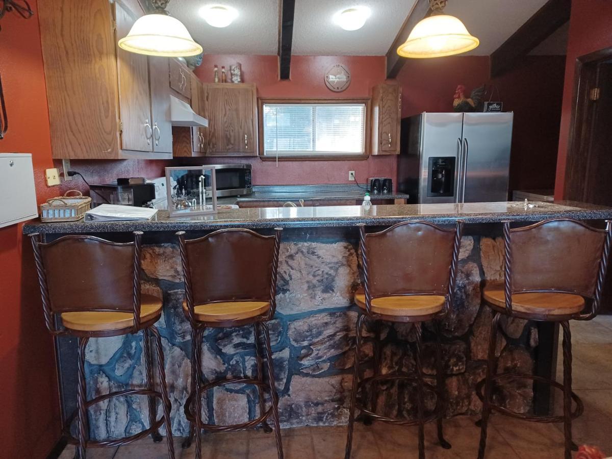 Huge Ruidoso Retreat With Game Room, Pool, 2 Balconies, 2 Kitchens - Sleeps 17! Екстер'єр фото